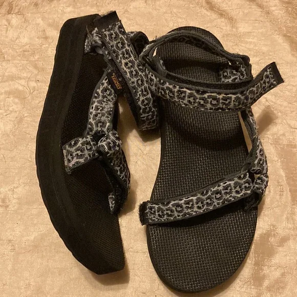 Teva Midform Universal Leopard Teva Sandals Leopard Tevas Shop
